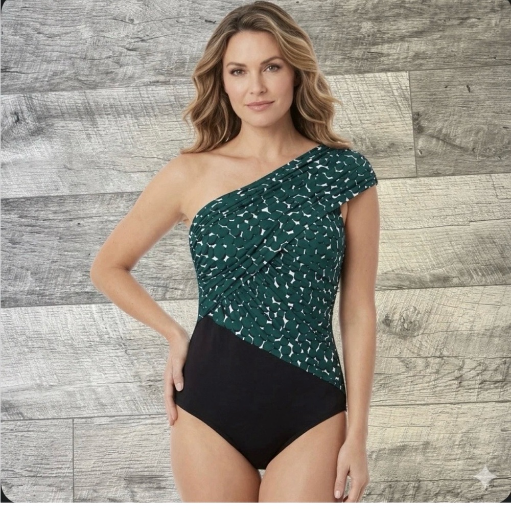 MAGICSUIT One-Shoulder Green & Black Printed Swimsuit/14